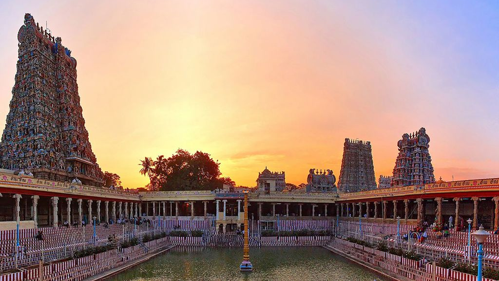 taking-photos-in-madurai-meenakshi-amman-temple-cannot-be-banned-high-court-madurai-branch