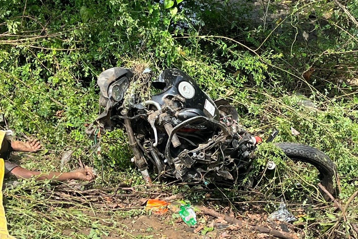 A husband, wife and child were killed when a car collided with a bike on the east coast road in Chennai!